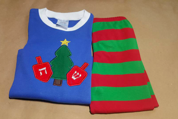 Craft Fair Ready: Reviewing the Christmas Tree and Dreidels Applique